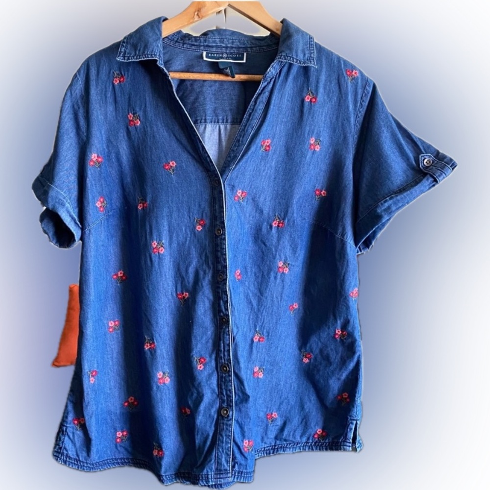 Karen Scott Blue Chambray with Embroidered Flowers Shirt Size 0X